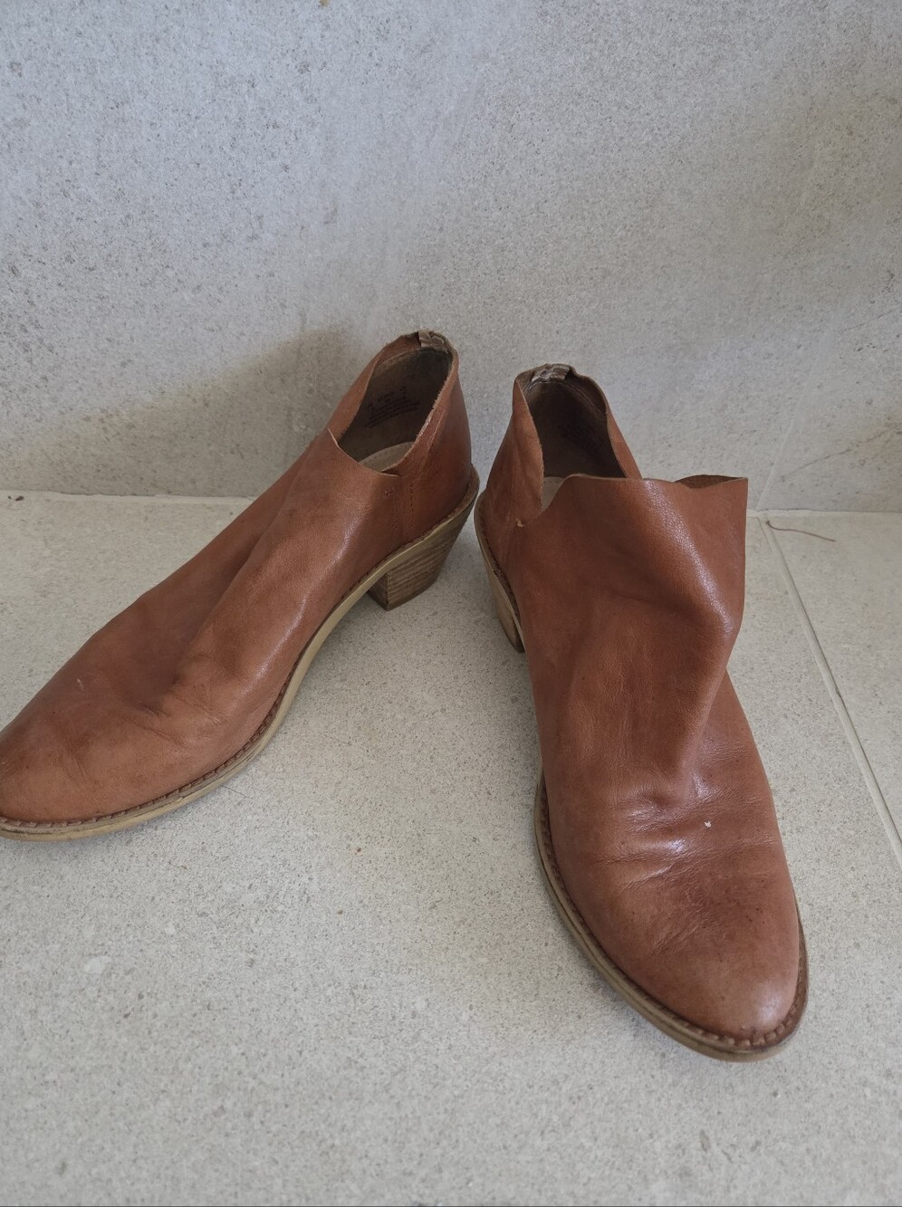 Kelsi Dagger Leather Bootie 7.5